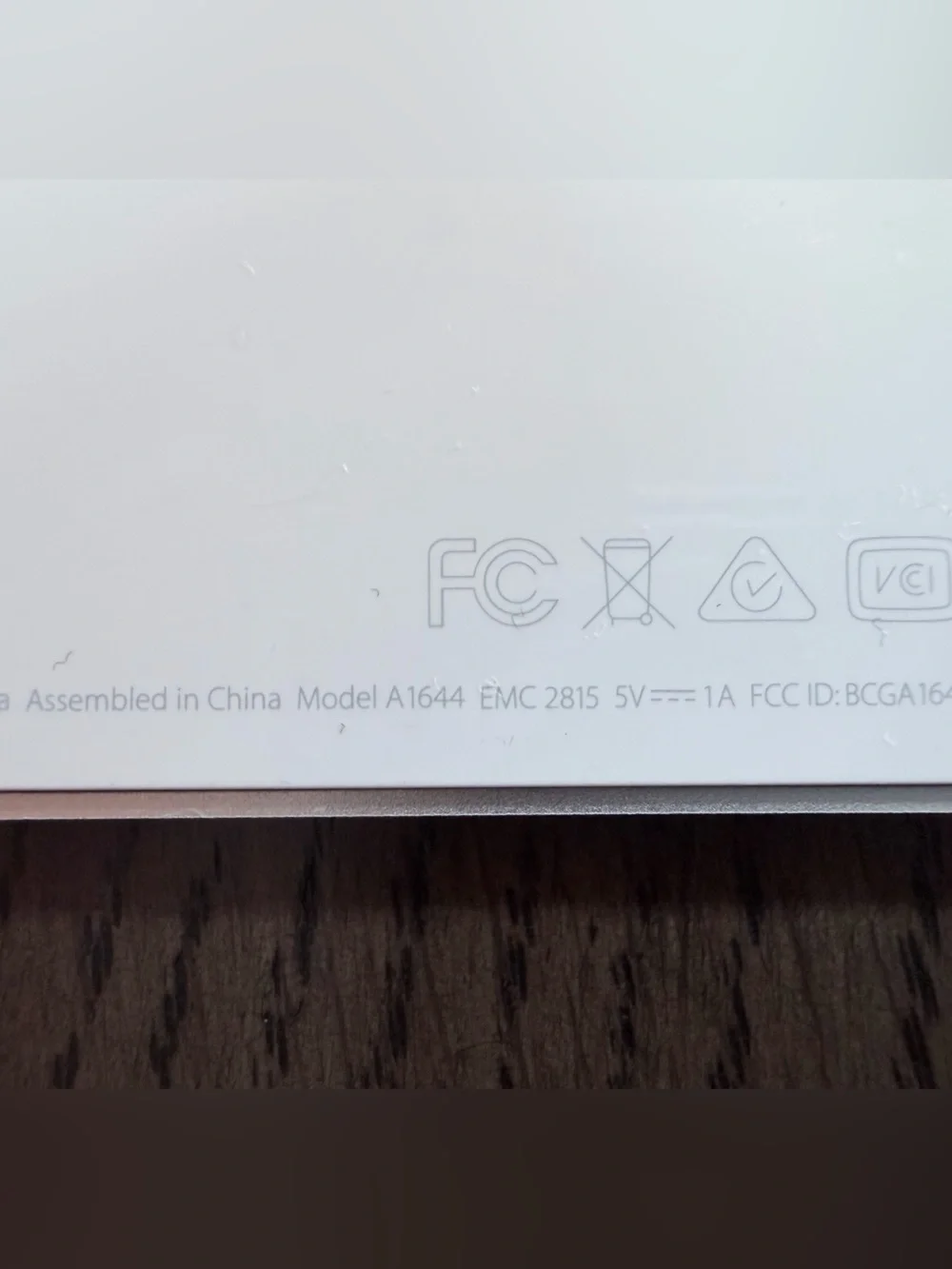 Apple Model A1644 Wireless White Bluetooth Keyboard